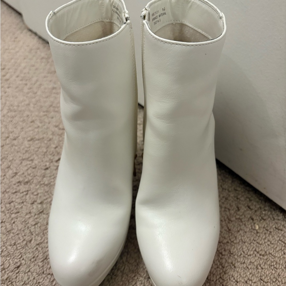 BAMBOO Chic White Ankle Boots